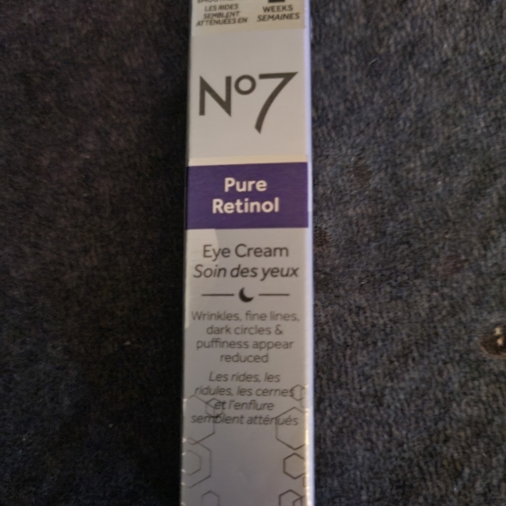 No7 Pure Retinol Eye Crean - Picture 2 of 2